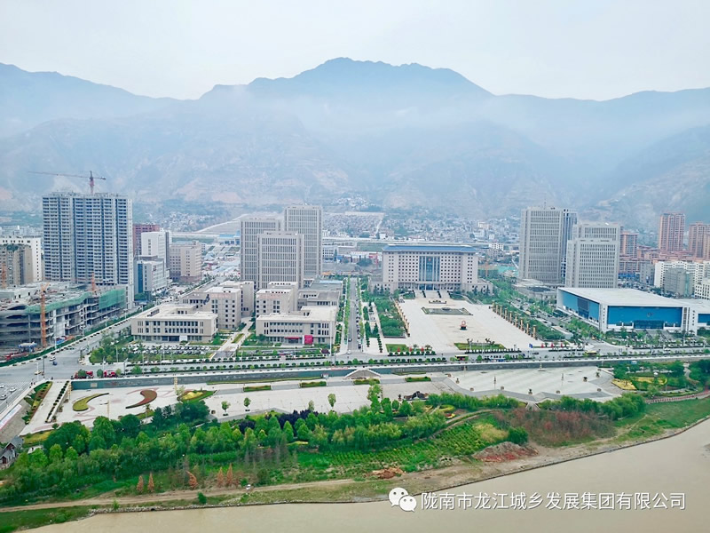 匠心傾注、喜封金頂——龍江?雙子座商住小區(qū)主體順利封頂