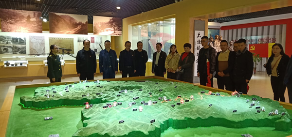 市龍江集團開展“不忘初心、牢記使命”主題黨日活動