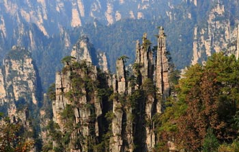 長(zhǎng)沙出發(fā)到黃龍洞、張家界森林公園、天門山、鳳凰五日游