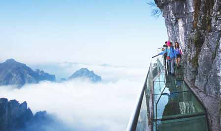 長沙出發(fā)到張家界玻璃橋云天渡、森林公園、天門山玻璃棧道往返4天3晚游