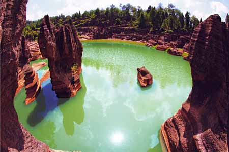 張家界、袁家界、天子山、紅石林、鳳凰古城四晚五日游